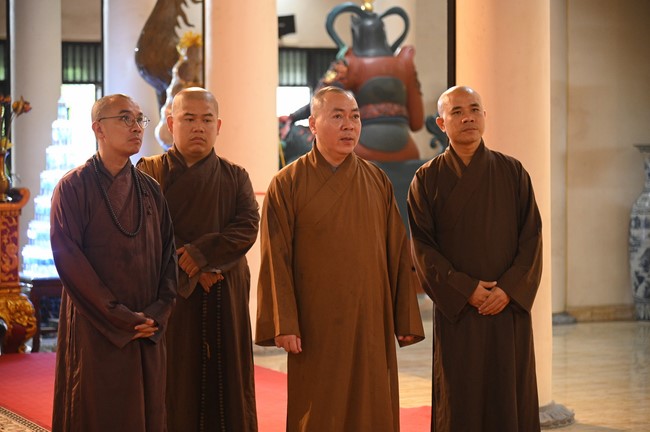 Quỹ đào tạo Tăng tài Ngộ Chân Tử cúng dường đến trường Trung cấp Phật học tỉnh Nam Định