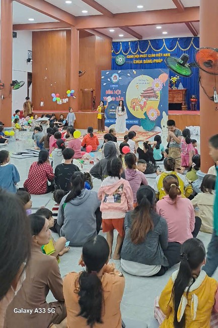 Chùa Đăng Pháp - Bình Phước: Khóa tu Một ngày an lạc và tặng quà Trung Thu