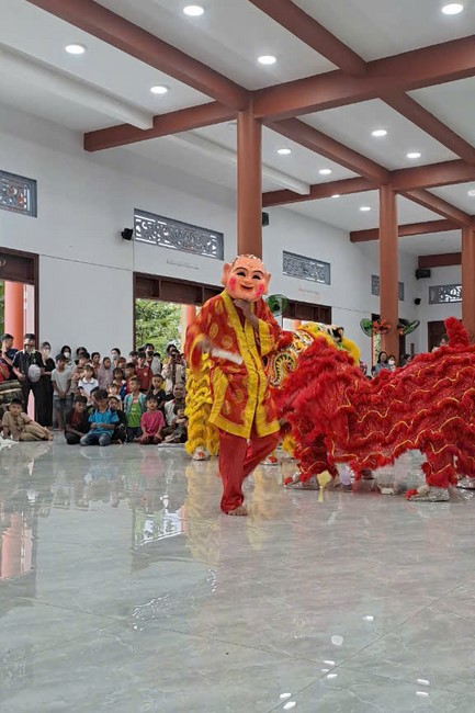 Chùa Đăng Pháp - Bình Phước: Khóa tu Một ngày an lạc và tặng quà Trung Thu