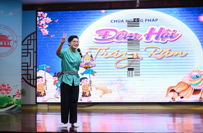 Full-Moon Festival performance program