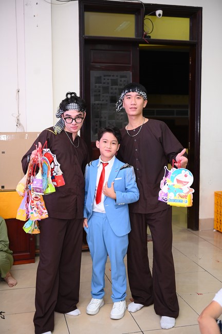 Full-Moon Festival performance program