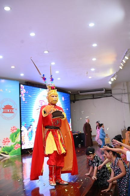 Full-Moon Festival performance program