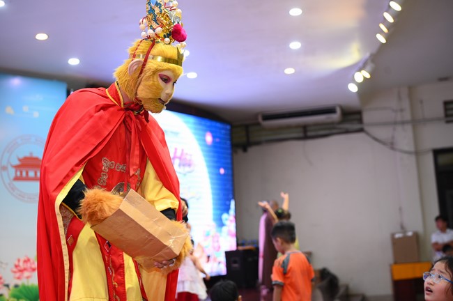 Full-Moon Festival performance program