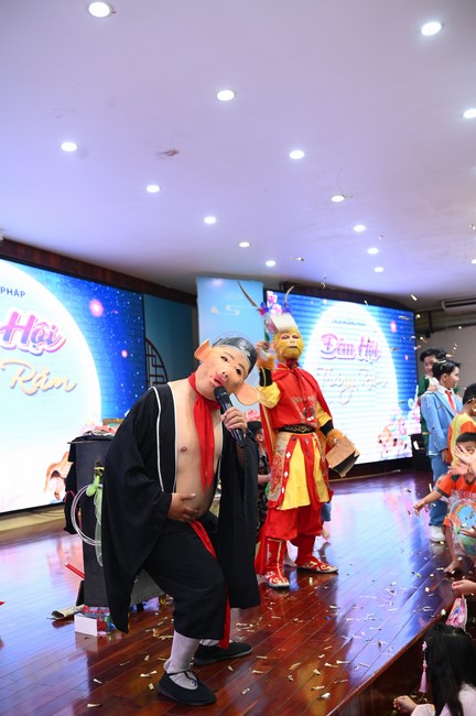 Full-Moon Festival performance program