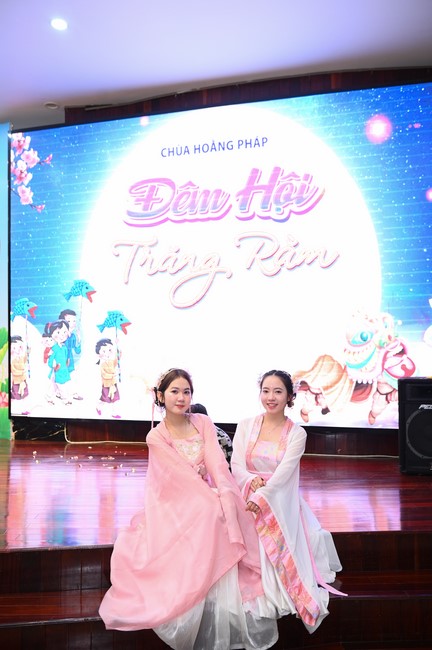 Full-Moon Festival performance program