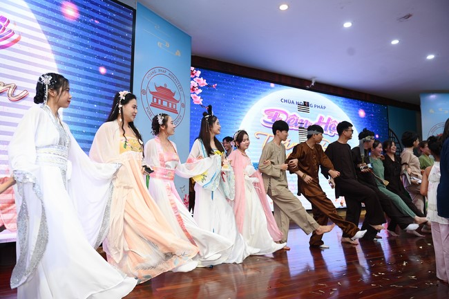 Full-Moon Festival performance program