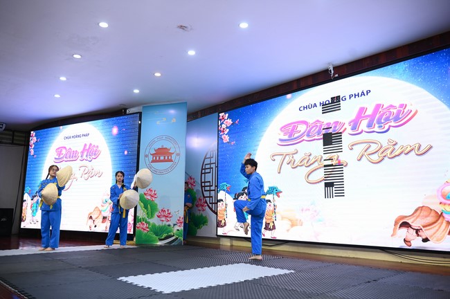 Full-Moon Festival performance program