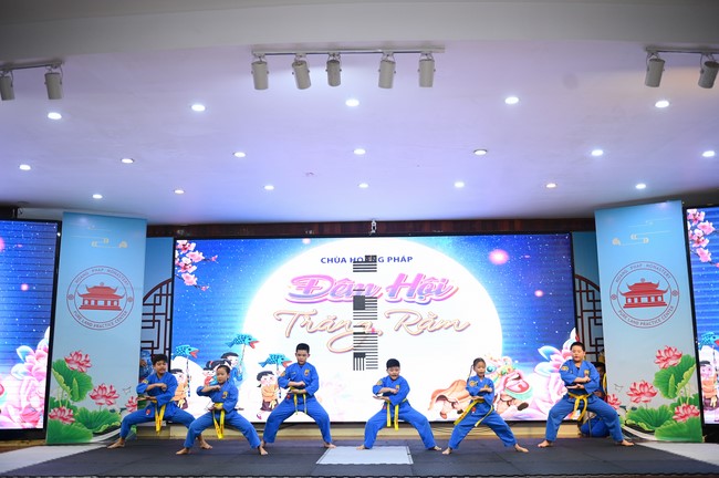 Full-Moon Festival performance program