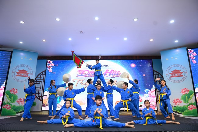 Full-Moon Festival performance program