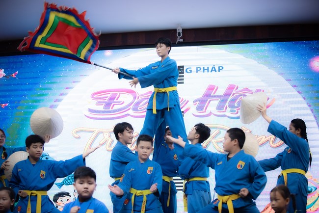 Full-Moon Festival performance program