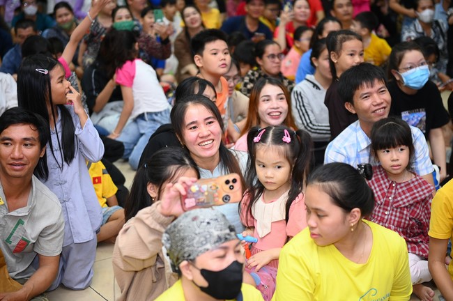 Full-Moon Festival performance program