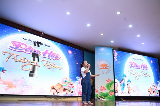 Full-Moon Festival performance program