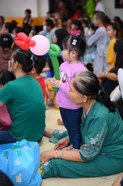 Full-Moon Festival performance program