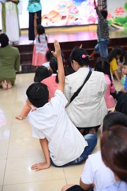 Full-Moon Festival performance program