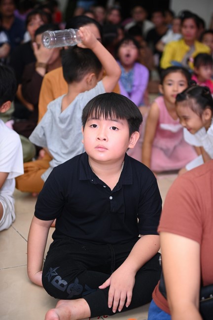 Full-Moon Festival performance program