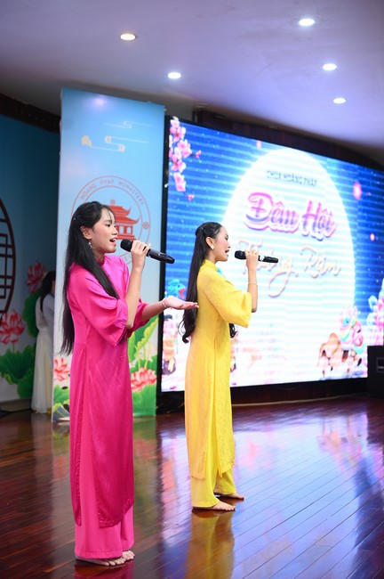 Full-Moon Festival performance program