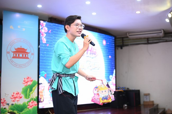 Full-Moon Festival performance program