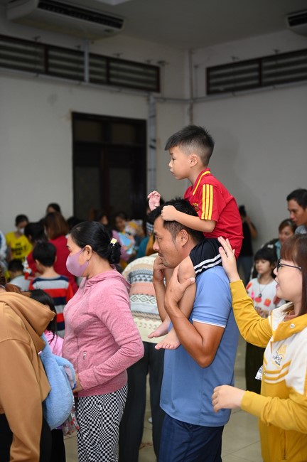 Full-Moon Festival performance program