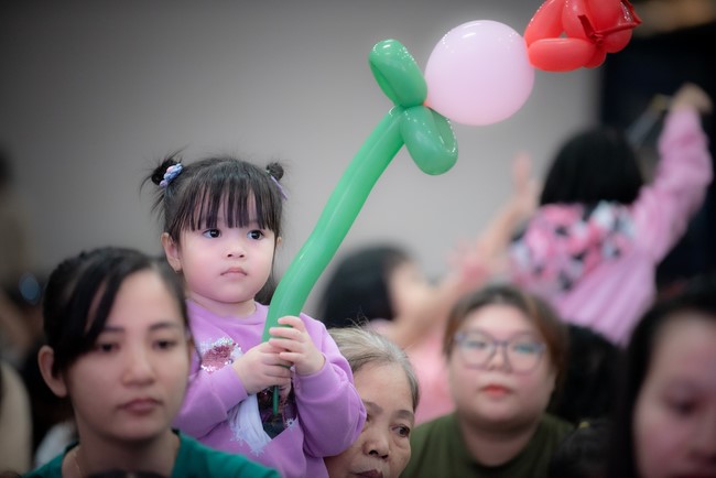 Full-Moon Festival performance program