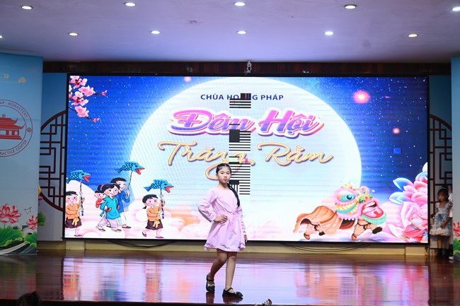 Full-Moon Festival performance program