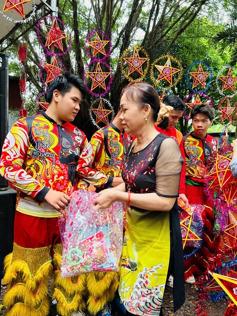 Chùa Nhất Pháp - Đồng Nai: Chương trình “Trung Thu Bên Mái Chùa”