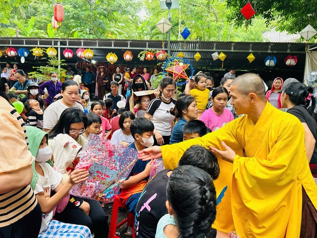 Chùa Nhất Pháp - Đồng Nai: Chương trình “Trung Thu Bên Mái Chùa”
