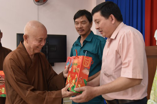 Ban Từ Thiện: Tặng quà Trung Thu cho các em học sinh thuộc xã Đôn Thuận, huyện Trảng Bàng, tỉnh Tây Ninh