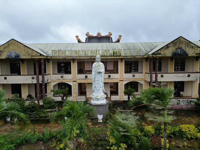 Quỹ đào tạo Tăng tài “Ngộ Chân Tử” cúng dường tại trường Trung cấp Phật học Gia Lai