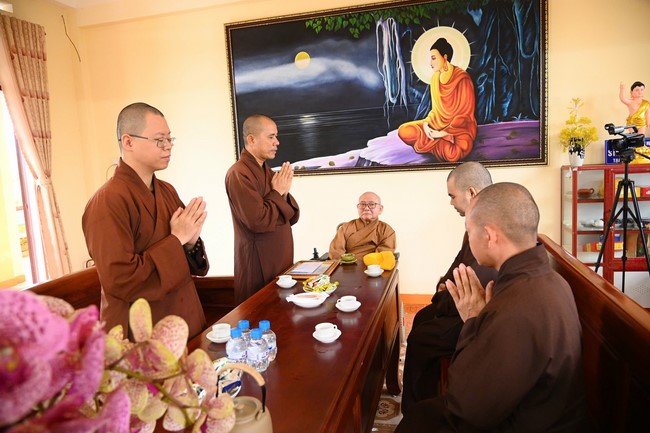 Quỹ đào tạo Tăng tài “Ngộ Chân Tử” cúng dường tại trường Trung cấp Phật học Gia Lai