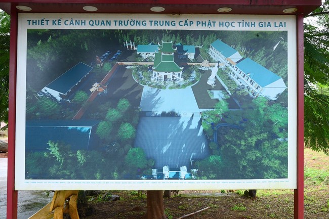 Quỹ đào tạo Tăng tài “Ngộ Chân Tử” cúng dường tại trường Trung cấp Phật học Gia Lai