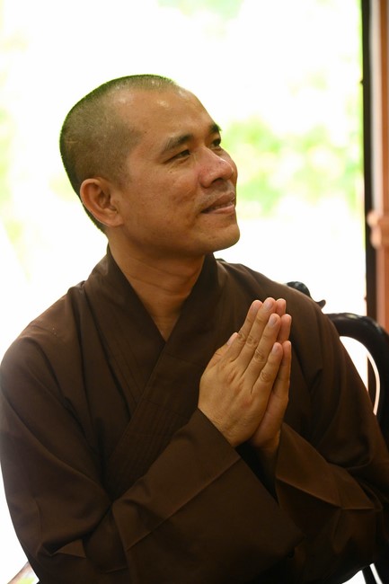 Quỹ đào tạo Tăng tài “Ngộ Chân Tử” cúng dường tại trường Trung cấp Phật học Thừa Thiên Huế và Học viện Phật giáo Việt Nam tại Huế.