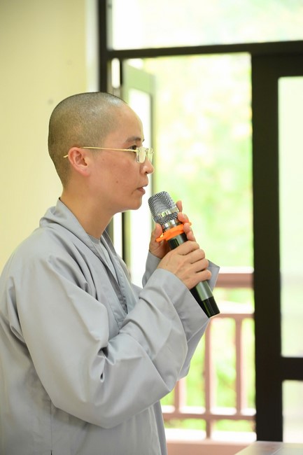 Quỹ đào tạo Tăng tài “Ngộ Chân Tử” cúng dường tại trường Trung cấp Phật học Thừa Thiên Huế và Học viện Phật giáo Việt Nam tại Huế.