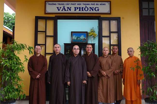 Quỹ đào tạo Tăng tài “Ngộ Chân Tử” cúng dường tại trường Trung cấp Phật học Đà Nẵng