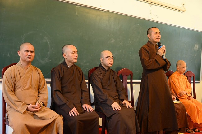 Quỹ đào tạo Tăng tài “Ngộ Chân Tử” cúng dường tại trường Trung cấp Phật học Đà Nẵng