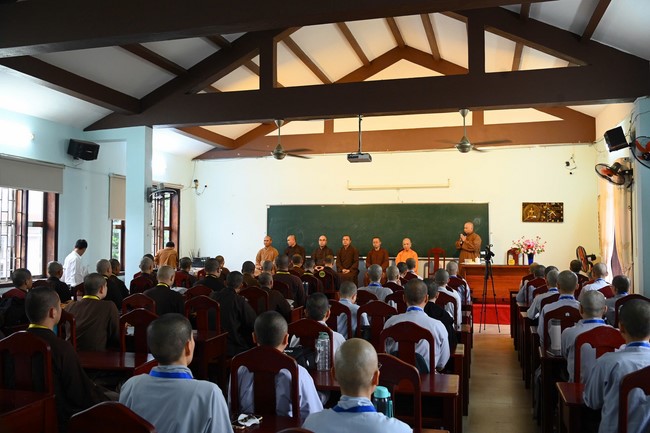 Quỹ đào tạo Tăng tài “Ngộ Chân Tử” cúng dường tại trường Trung cấp Phật học Đà Nẵng