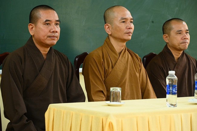 Quỹ đào tạo Tăng tài “Ngộ Chân Tử” cúng dường tại trường Trung cấp Phật học Quảng Nam