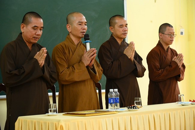 Quỹ đào tạo Tăng tài “Ngộ Chân Tử” cúng dường tại trường Trung cấp Phật học Quảng Nam