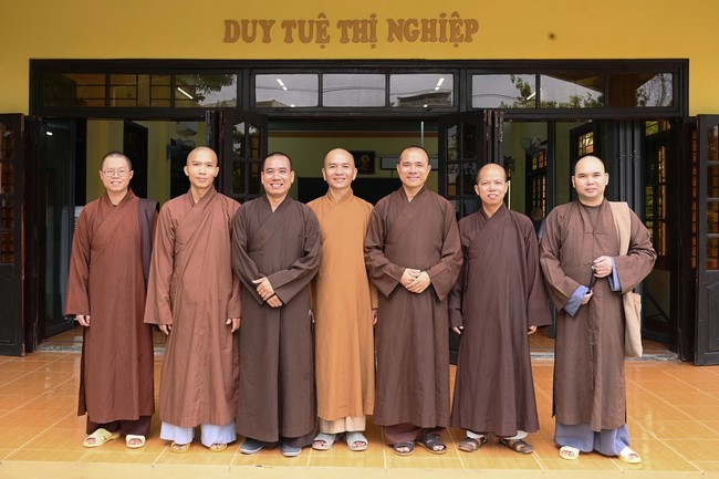 Quỹ đào tạo Tăng tài “Ngộ Chân Tử” cúng dường tại trường Trung cấp Phật học Quảng Nam