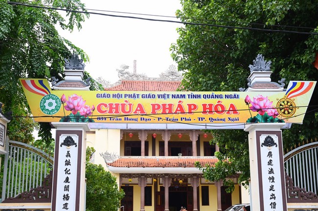 Quỹ đào tạo Tăng tài “Ngộ Chân Tử” cúng dường tại trường Trung cấp Phật học Quảng Ngãi