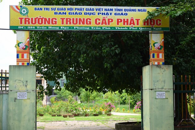 Quỹ đào tạo Tăng tài “Ngộ Chân Tử” cúng dường tại trường Trung cấp Phật học Quảng Ngãi