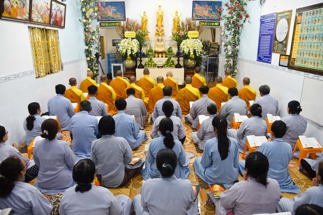 Buddhist Dieu Nguyet's death Anniversary at Minh Chat ashram