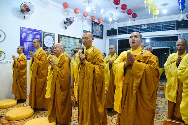 Buddhist Dieu Nguyet's death Anniversary at Minh Chat ashram