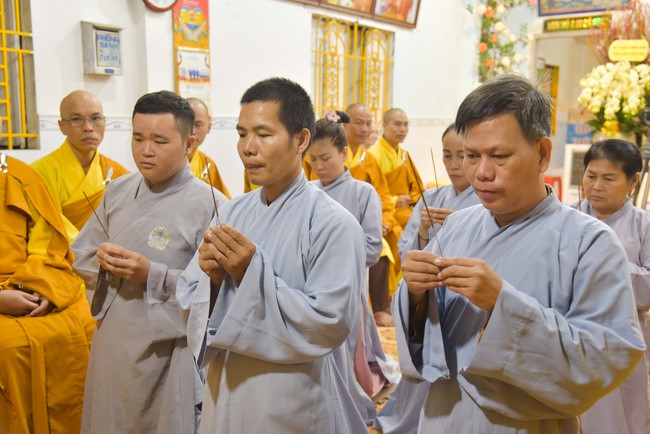Buddhist Dieu Nguyet's death Anniversary at Minh Chat ashram
