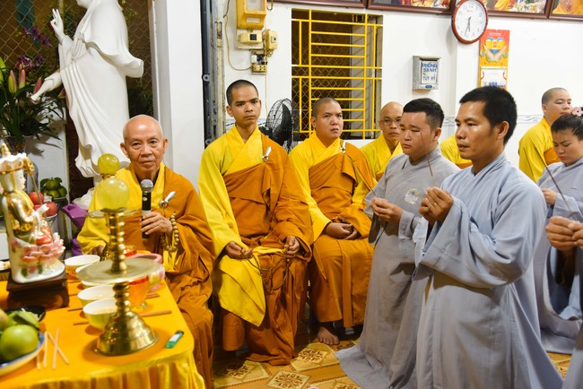 Buddhist Dieu Nguyet's death Anniversary at Minh Chat ashram