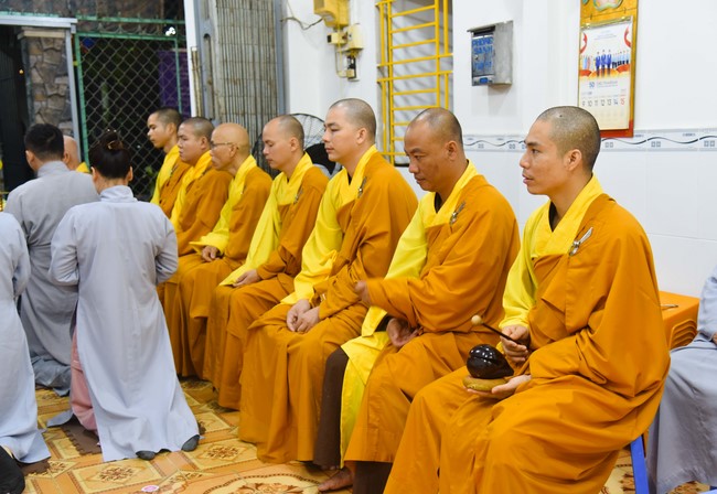 Buddhist Dieu Nguyet's death Anniversary at Minh Chat ashram