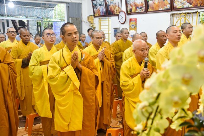 Buddhist Dieu Nguyet's death Anniversary at Minh Chat ashram