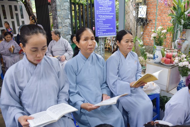 Buddhist Dieu Nguyet's death Anniversary at Minh Chat ashram