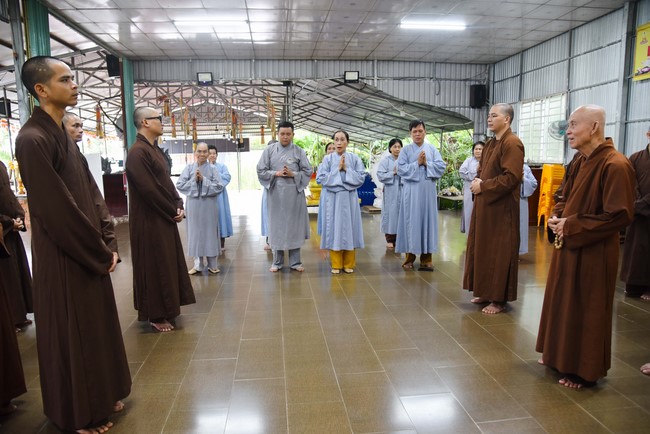 Buddhist Dieu Nguyet's death Anniversary at Minh Chat ashram