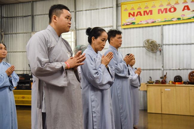 Buddhist Dieu Nguyet's death Anniversary at Minh Chat ashram