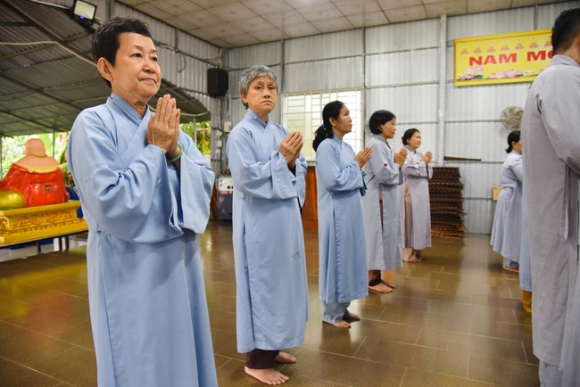 Buddhist Dieu Nguyet's death Anniversary at Minh Chat ashram